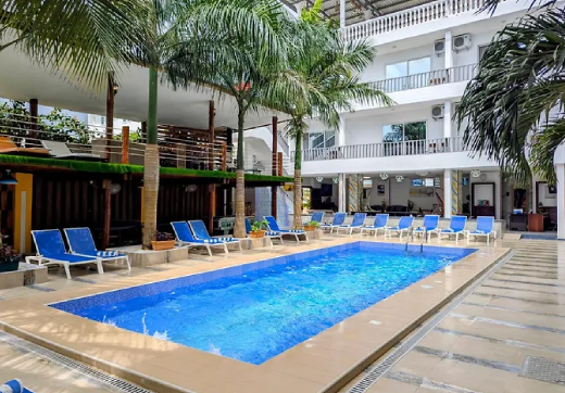Golden Hotel - Photo 2